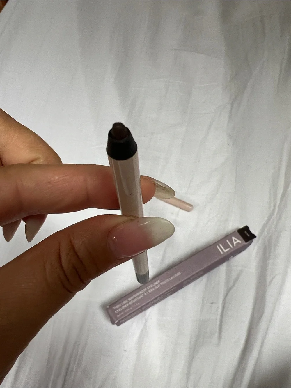 ILIA Thru Line Waterproof Eyeliner Pencil – Serif (Brown) NEW